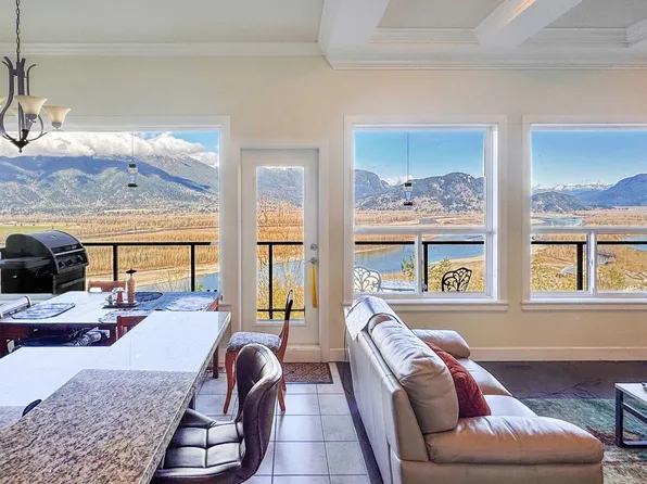 43462 Alameda Dr #5, Chilliwack, BC V2R 0M3