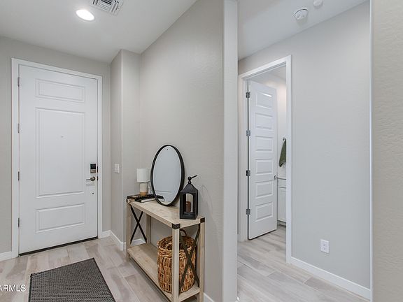 5th image of 3511 E DAKOTA Drive
