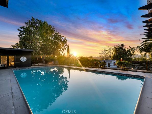 22505 Macfarlane Dr, Woodland Hills, CA 91364