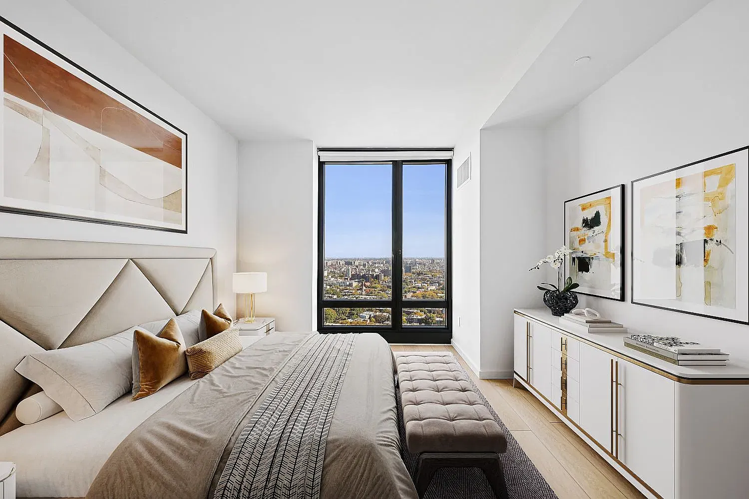 250 Ashland Place — Photo 1