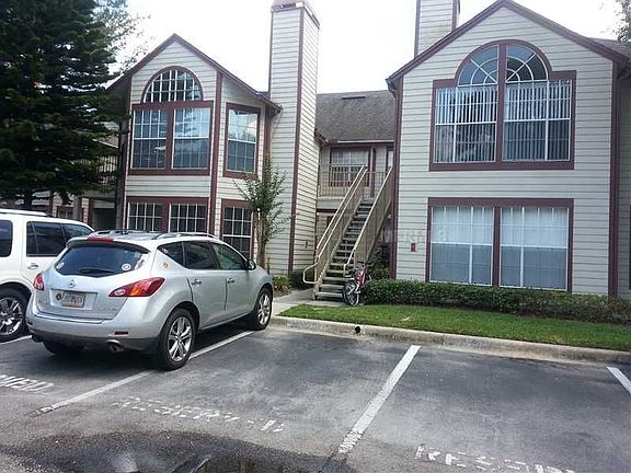 2nd image of 662 Youngstown Pkwy #207