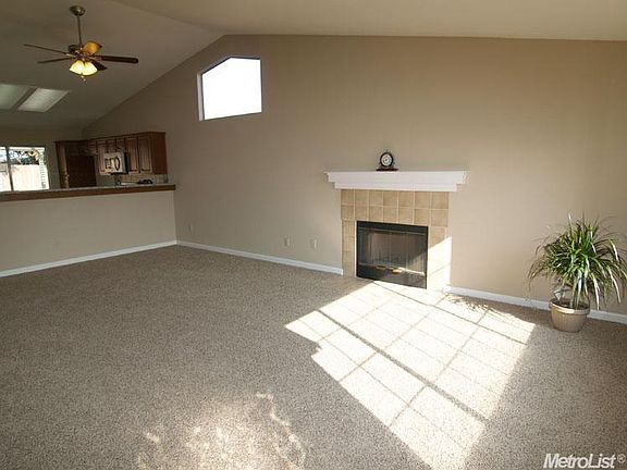 5th image of 12077 Hildreth Dr
