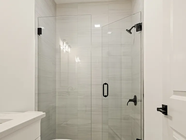 211 Ferry Blvd — Photo 33