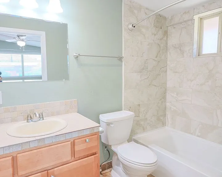 1421 N. Louis Ave — Photo 14