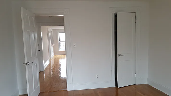 Rented by SubHut Realty USA, Inc. | media 13