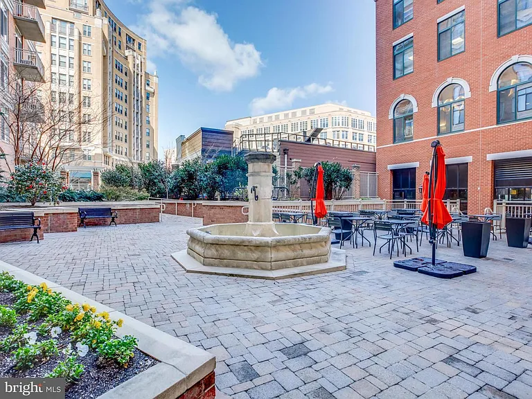Community Courtyard