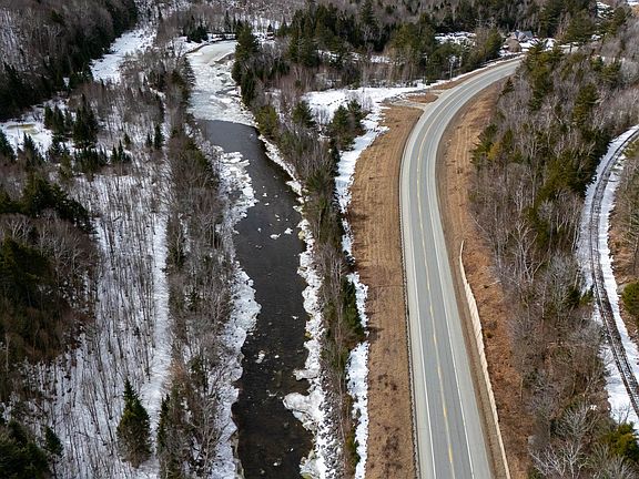 4th image of 330 US Route 302