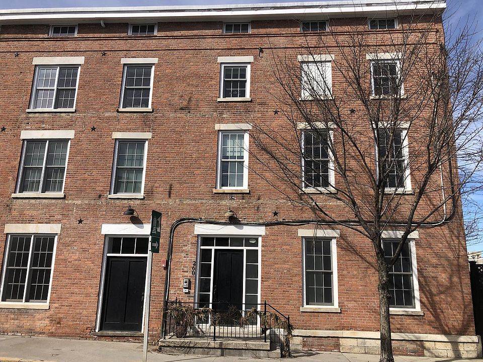 1st image of 260 Warren St APT 1