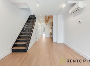 245 N 8th St #212, Brooklyn, NY 11211