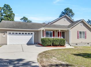 477 Sand Ridge Rd, Hubert, NC 28539