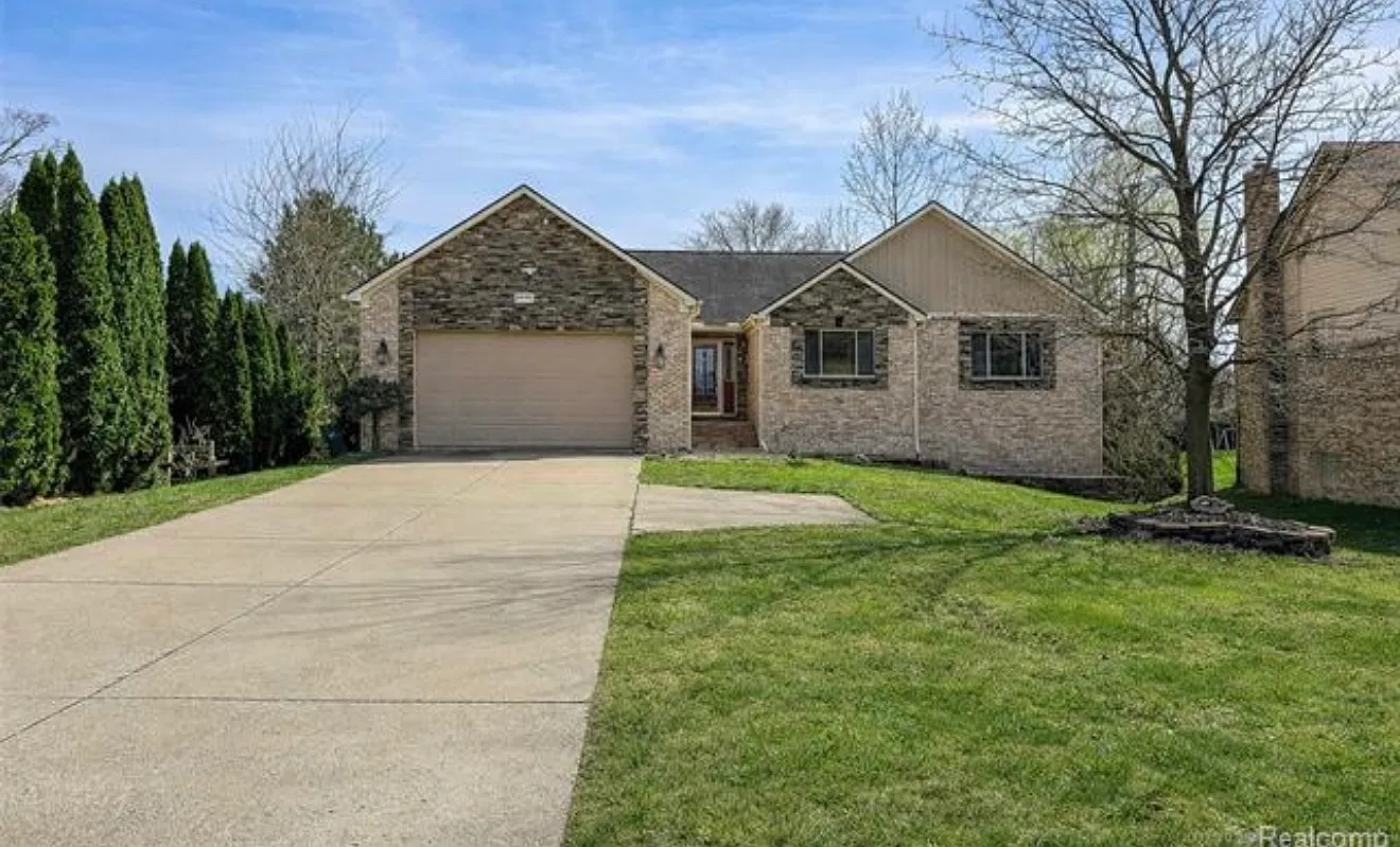 4 bed, 1700 sqft, $2,800 — Photo 1