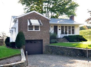 14 Summit Ave, Johnston, RI 02919