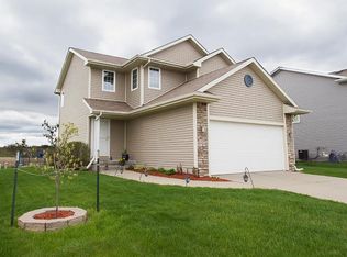 6555 SE Sundancer Swing, Pleasant Hill, IA 50327