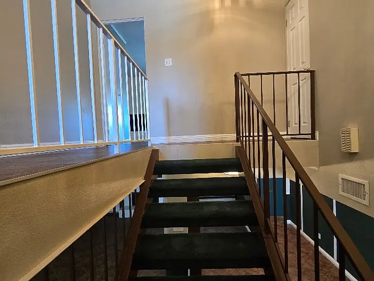 3030 El Camino Ave — Photo 22