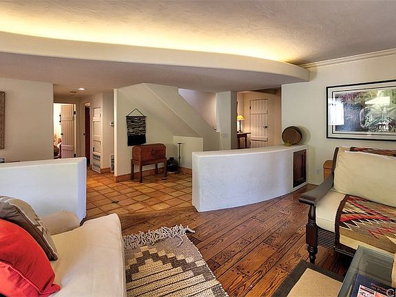 5th image of 501 E Greystone Ave