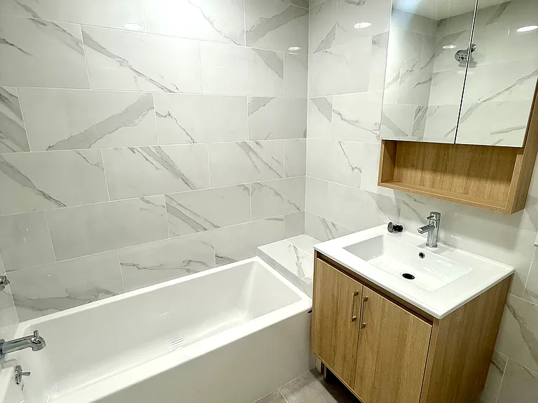3144 Emmons Ave #3 — Photo 7