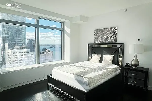 Rented by Sotheby's International Realty | media 3