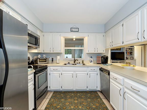 5th image of 5230 Tangerine Ave