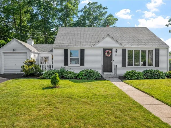 26 Blanche Ave, Cumberland, RI 02864