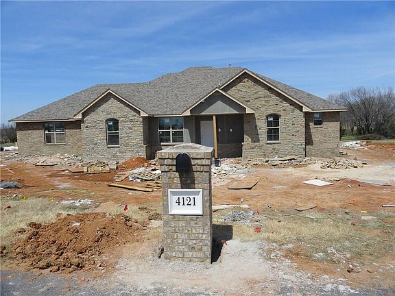 3rd image of 4121 SE 111th Ct