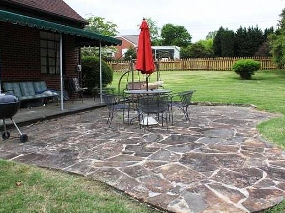 REAR STONE PATIO