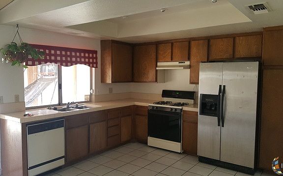 2nd image of 2031 Lenrey Ave
