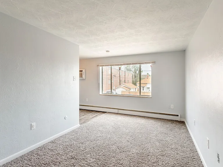 Knight Apartments and Sunlight Townhomes - located in historic downtown Greeley! — Photo 9