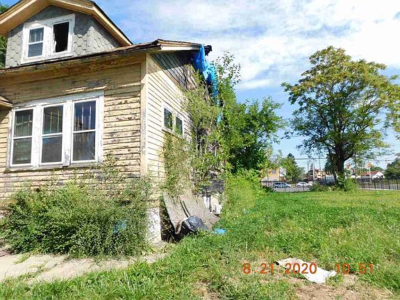 7016 Holmes