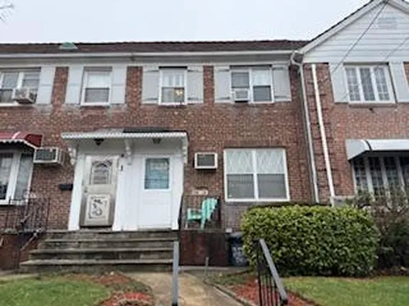 75-14 Utopia Pkwy, Fresh Meadows, NY 11366