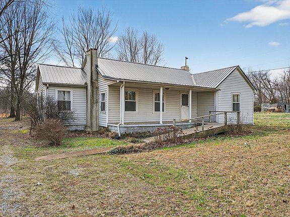 3rd image of 3236 Dover Rd