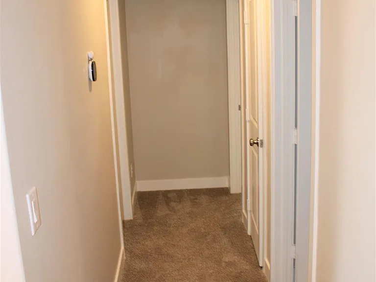 3015 Valencia Ave — Photo 7
