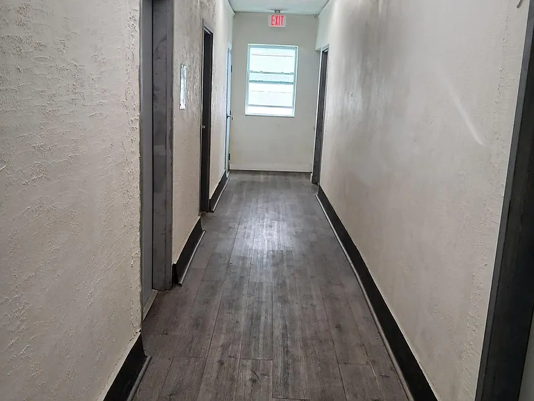 50 N Federal Hwy #1 — Photo 14