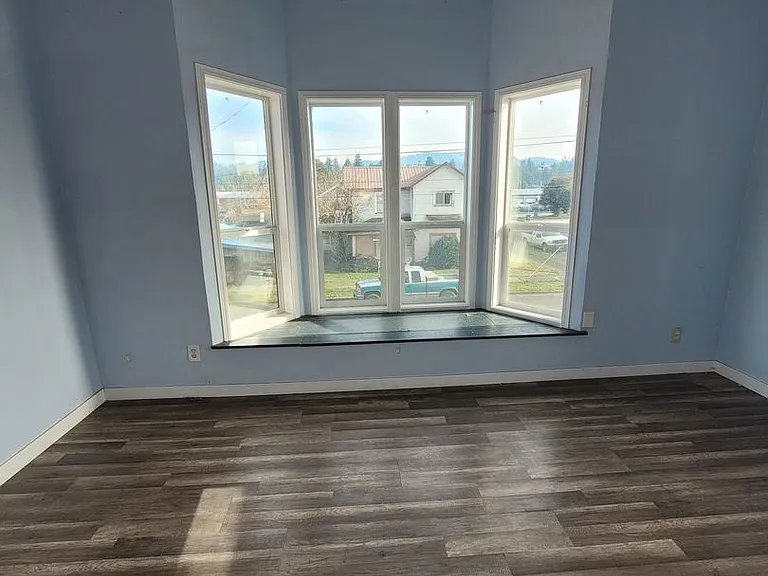 435 Ash St — Photo 11