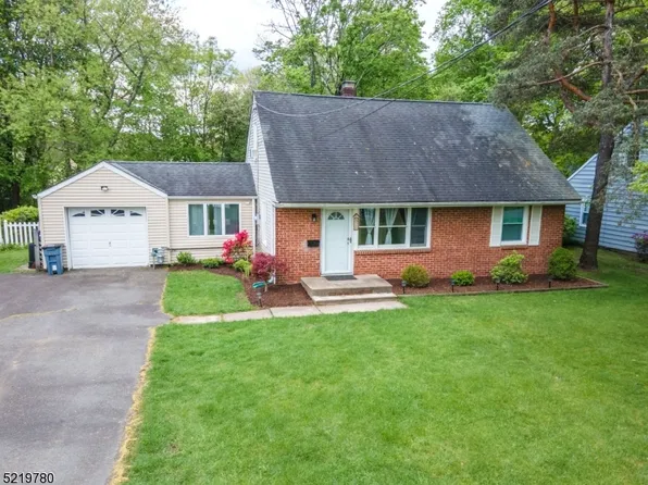 26 Village Dr, Wayne Twp., NJ 07470