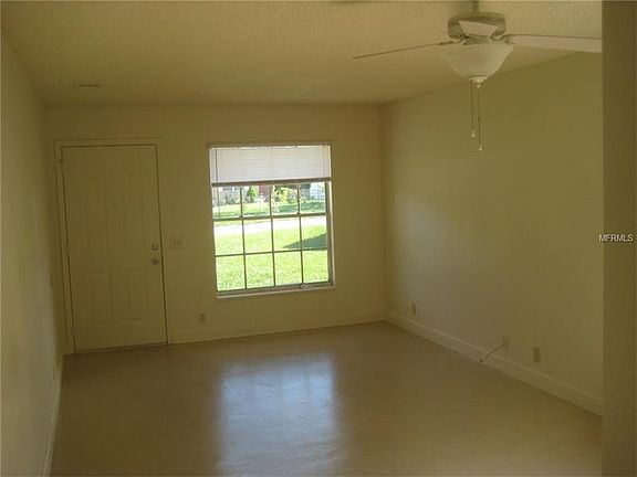 4th image of 648 Beverly Dr