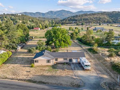 1497 S Stage Rd, Medford, OR, 97501