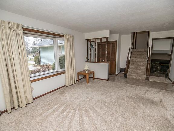 3rd image of 1021 Scituate Ct