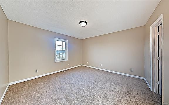 5th image of 109 Chambwood Ln