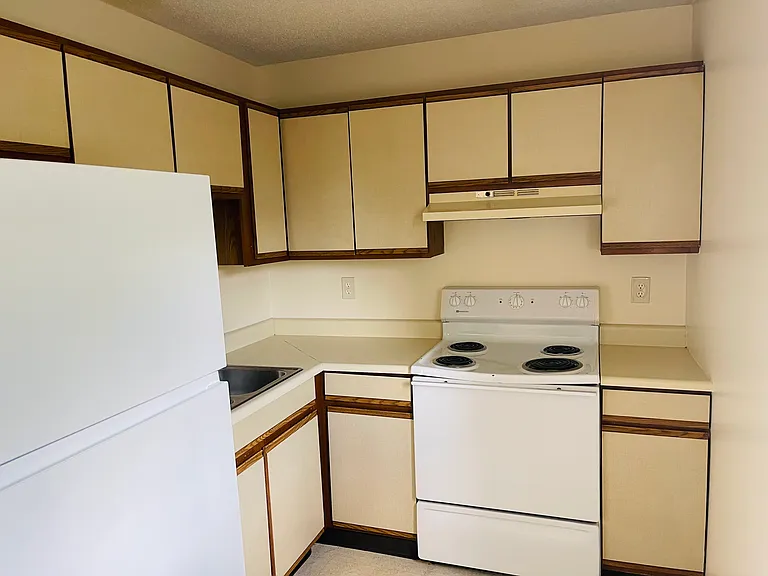 27 Maple Ave #2 — Photo 8