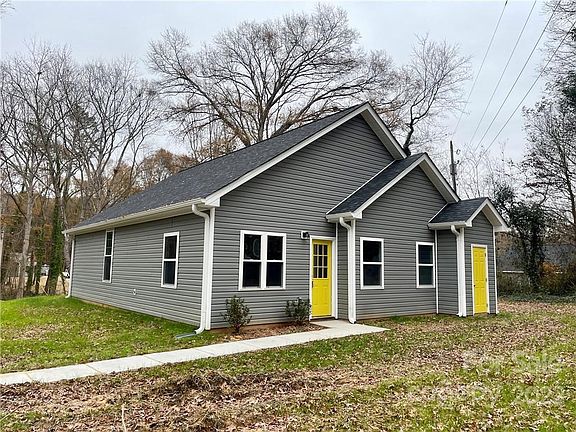 5th image of 1141 N Oakwood St