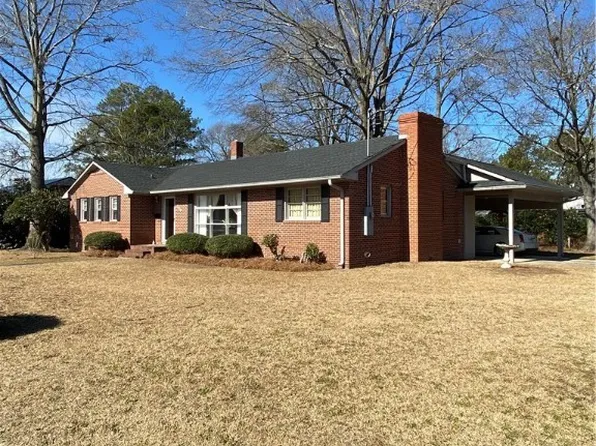 700 W 20th St, Lumberton, NC 28358