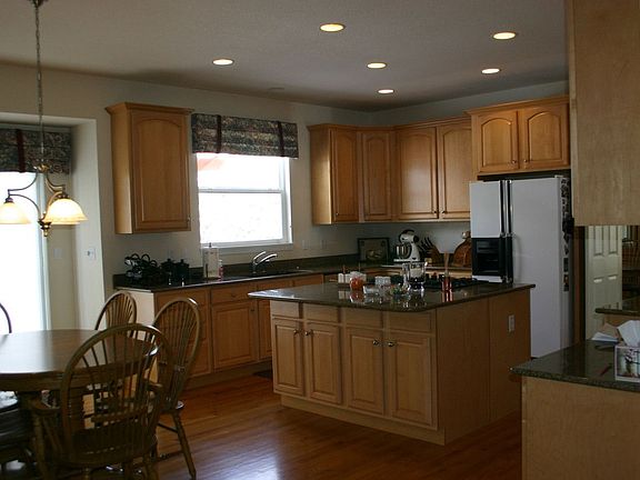 Double Oven and Hardwood Floors