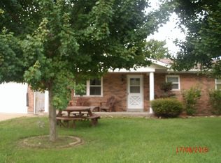 117 Jefferson Dr, Waterloo, IL 62298