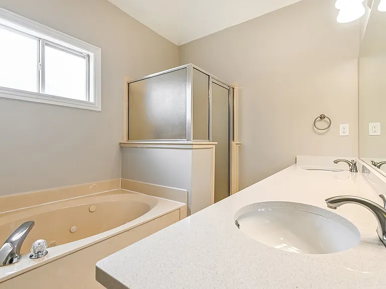 4463 Whispering Bend Dr — Photo 11