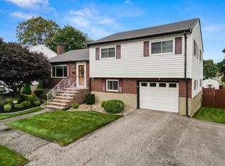 13 Kittredge St, Peabody, MA 01960