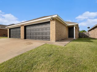 5504 Homestead Rd, Arlington, TX 76017