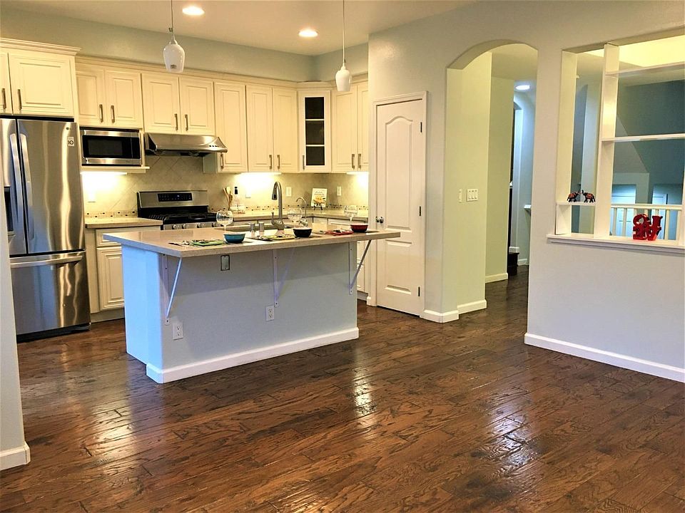 1st image of 10138 Imperial Ave