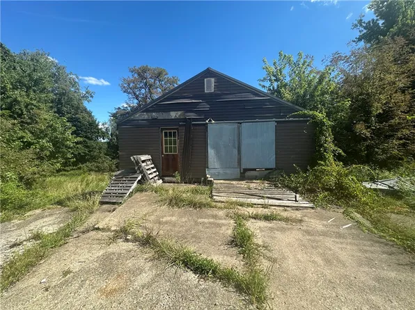 1058 Middletown Rd, Greensburg, PA 15601