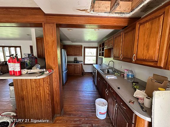 3rd image of 7163 Wilson Rd