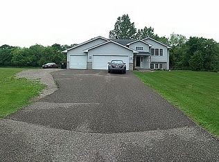 21600 Quapaw St NW, Oak Grove, MN 55303